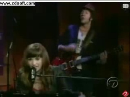 Demi Lovato-This is me(Live) with lyrics 10113 Demi Lovato-This is me(Live) with lyrics 10113