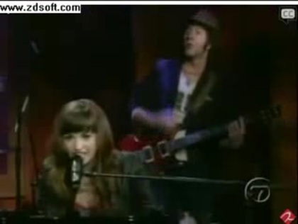 Demi Lovato-This is me(Live) with lyrics 10128 - Demilush - This is me - Live with Regis and Kelly Part o21