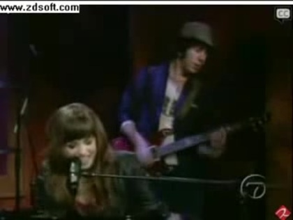 Demi Lovato-This is me(Live) with lyrics 10208