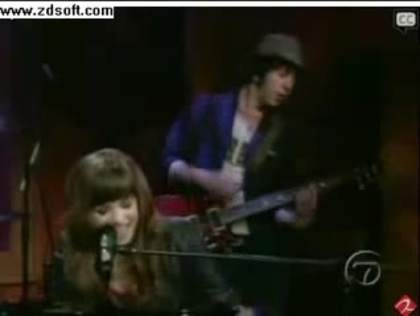 Demi Lovato-This is me(Live) with lyrics 10230