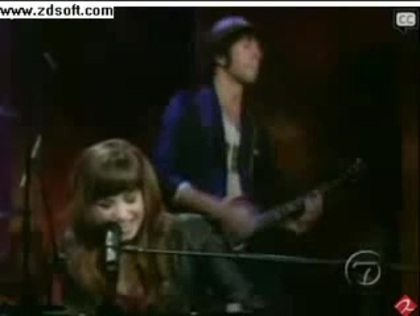 Demi Lovato-This is me(Live) with lyrics 10312 - Demilush - This is me - Live with Regis and Kelly Part o21