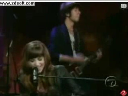 Demi Lovato-This is me(Live) with lyrics 10356 - Demilush - This is me - Live with Regis and Kelly Part o21