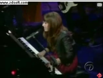 Demi Lovato-This is me(Live) with lyrics 12481