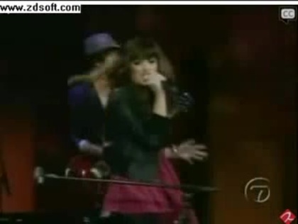 Demi Lovato-This is me(Live) with lyrics 13680