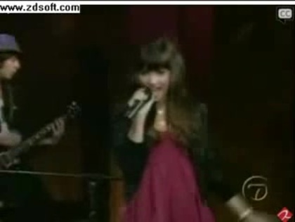 Demi Lovato-This is me(Live) with lyrics 14005 - Demilush - This is me - Live with Regis and Kelly Part o29
