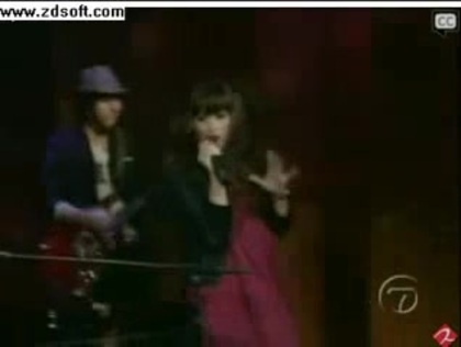 Demi Lovato-This is me(Live) with lyrics 13763 - Demilush - This is me - Live with Regis and Kelly Part o28