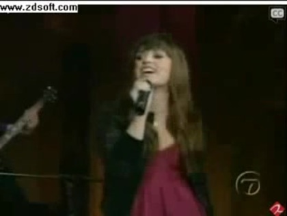 Demi Lovato-This is me(Live) with lyrics 14099