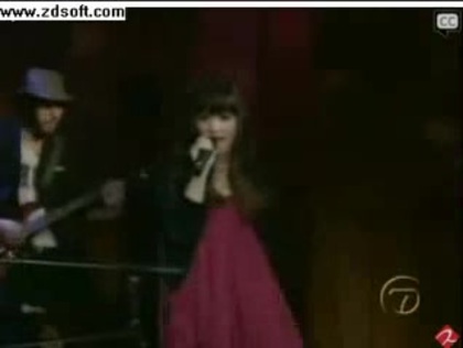 Demi Lovato-This is me(Live) with lyrics 13882