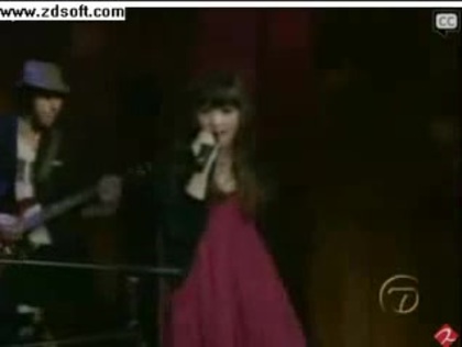 Demi Lovato-This is me(Live) with lyrics 13897
