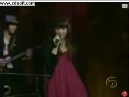 Demi Lovato-This is me(Live) with lyrics 13909