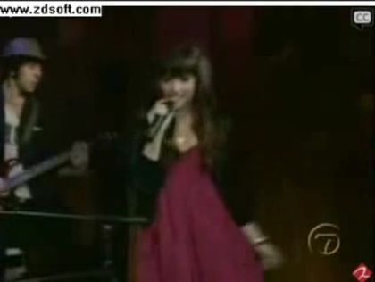 Demi Lovato-This is me(Live) with lyrics 13936