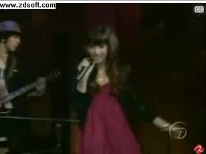 Demi Lovato-This is me(Live) with lyrics 13952