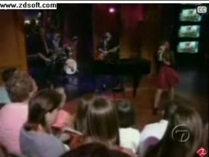 Demi Lovato-This is me(Live) with lyrics 14795