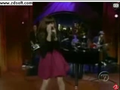 Demi Lovato-This is me(Live) with lyrics 18102