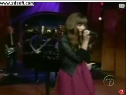 Demi Lovato-This is me(Live) with lyrics 18666