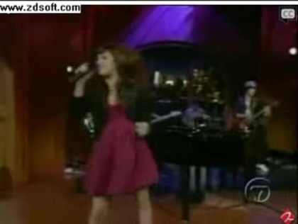 Demi Lovato-This is me(Live) with lyrics 17812