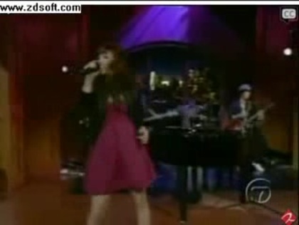 Demi Lovato-This is me(Live) with lyrics 17833
