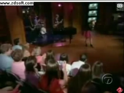 Demi Lovato-This is me(Live) with lyrics 20011 - Demilush - This is me - Live with Regis and Kelly Part o40