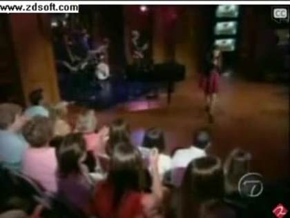 Demi Lovato-This is me(Live) with lyrics 20151