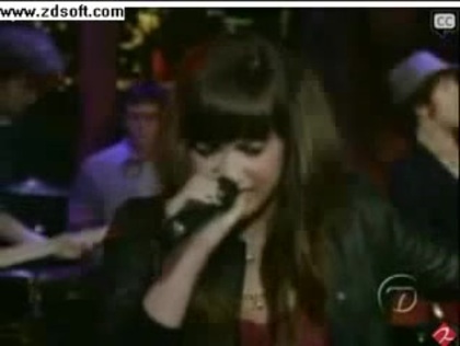 Demi Lovato-This is me(Live) with lyrics 21542