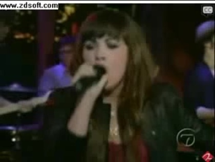 Demi Lovato-This is me(Live) with lyrics 21477