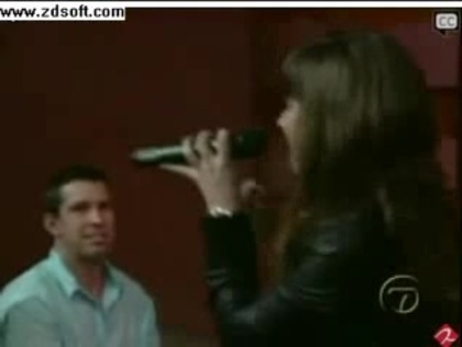 Demi Lovato-This is me(Live) with lyrics 25328