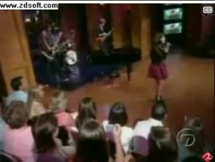 Demi Lovato-This is me(Live) with lyrics 25703