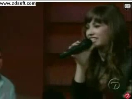 Demi Lovato-This is me(Live) with lyrics 25479
