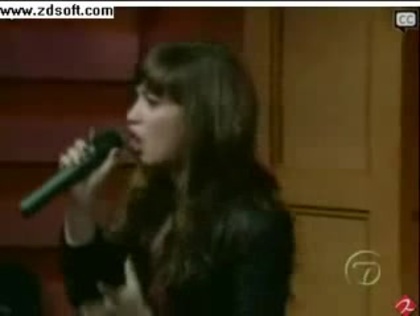 Demi Lovato-This is me(Live) with lyrics 27289