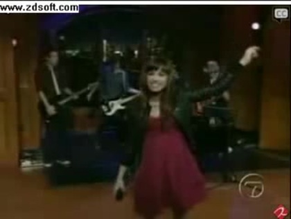Demi Lovato-This is me(Live) with lyrics 29012 - Demilush - This is me - Live with Regis and Kelly Part o58