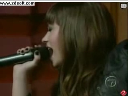 Demi Lovato-This is me(Live) with lyrics 28584