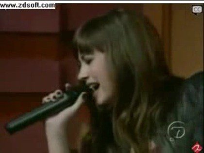 Demi Lovato-This is me(Live) with lyrics 28222