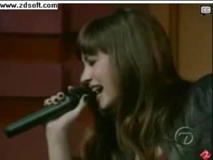 Demi Lovato-This is me(Live) with lyrics 28250