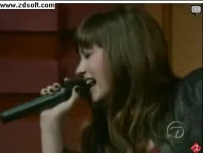 Demi Lovato-This is me(Live) with lyrics 28275