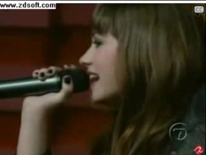 Demi Lovato-This is me(Live) with lyrics 28773