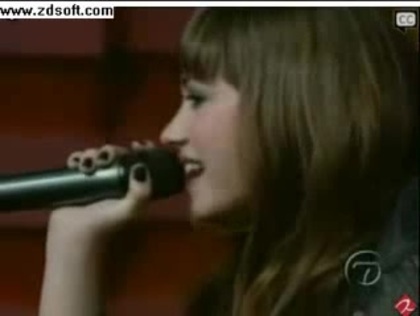 Demi Lovato-This is me(Live) with lyrics 28810