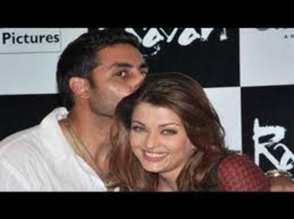  - Aishwarya Rai si Abhishek Bachchan