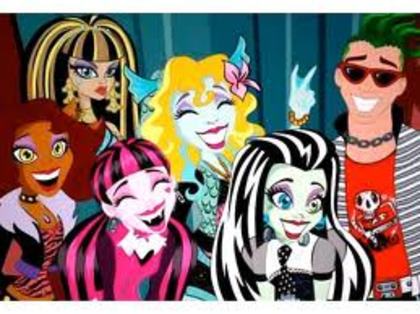 say cheeezzzee; monster high photo

