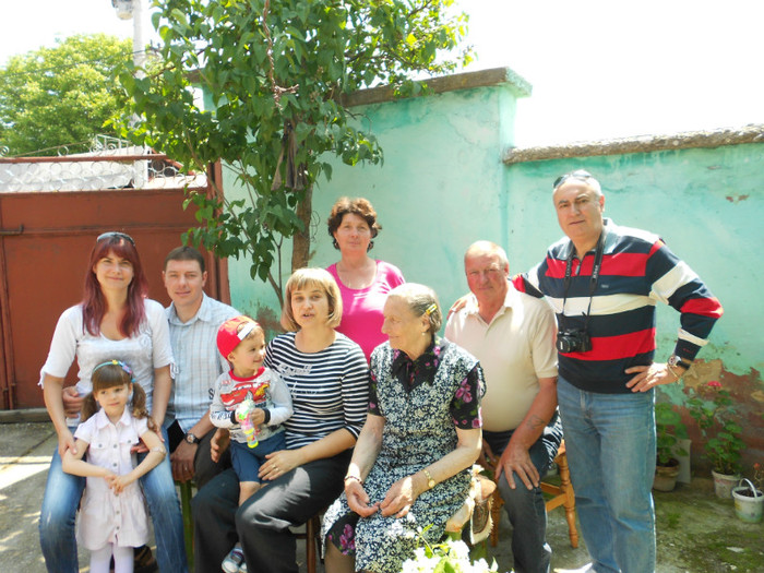 3 iunie 2012 am sàrbàtorito pe mama Rozalina