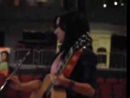 Catch Me- Demi Lovato (soundcheck) 01560 - Demi Lovato Summer Tour Prudential Center Catch Me Soundcheck Part oo4