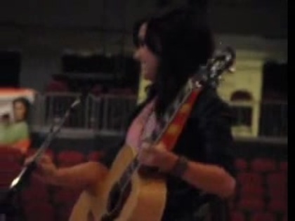 Catch Me- Demi Lovato (soundcheck) 00935