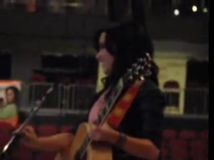 Catch Me- Demi Lovato (soundcheck) 02100