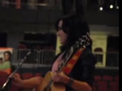 Catch Me- Demi Lovato (soundcheck) 02542