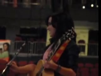 Catch Me- Demi Lovato (soundcheck) 02697