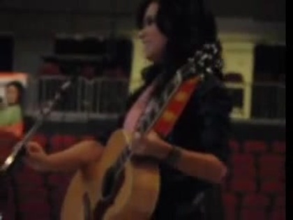 Catch Me- Demi Lovato (soundcheck) 04395 - Demi Lovato Summer Tour Prudential Center Catch Me Soundcheck Part o10