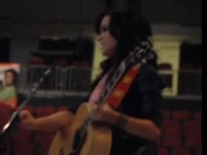 Catch Me- Demi Lovato (soundcheck) 04916 - Demi Lovato Summer Tour Prudential Center Catch Me Soundcheck Part o11