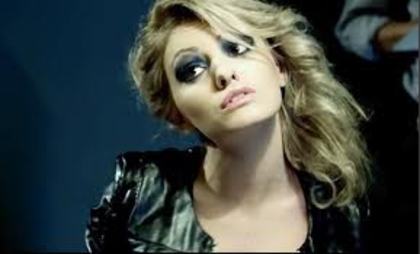 ipiopiop[lop - Alexandra Stan