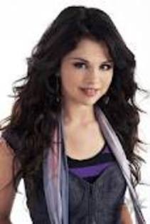 pio[op[ - selena gomez