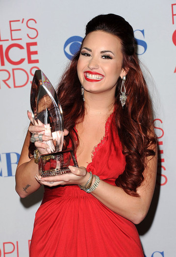 Demi Lovato - DEMI LOVATO LA PEOPLE CHOICE AWARDS 2012