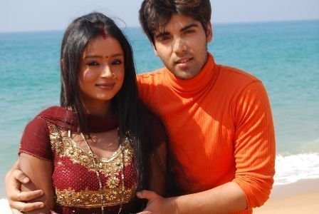 23742270_GKTJOCYQE - culoarea fericiri